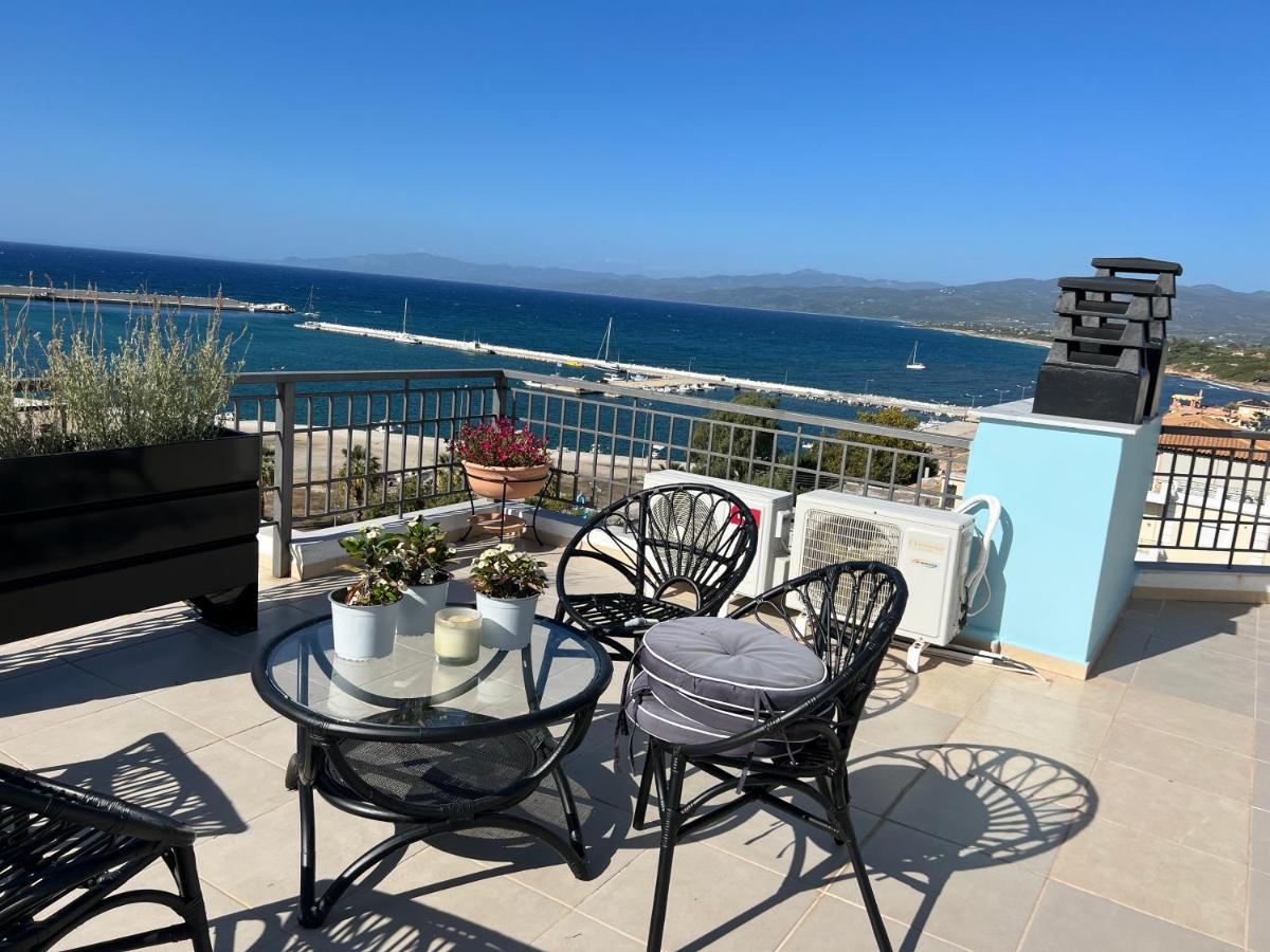 Appartamento Magical Seaside Town Boutique Apts 2 Kyparissia Esterno foto