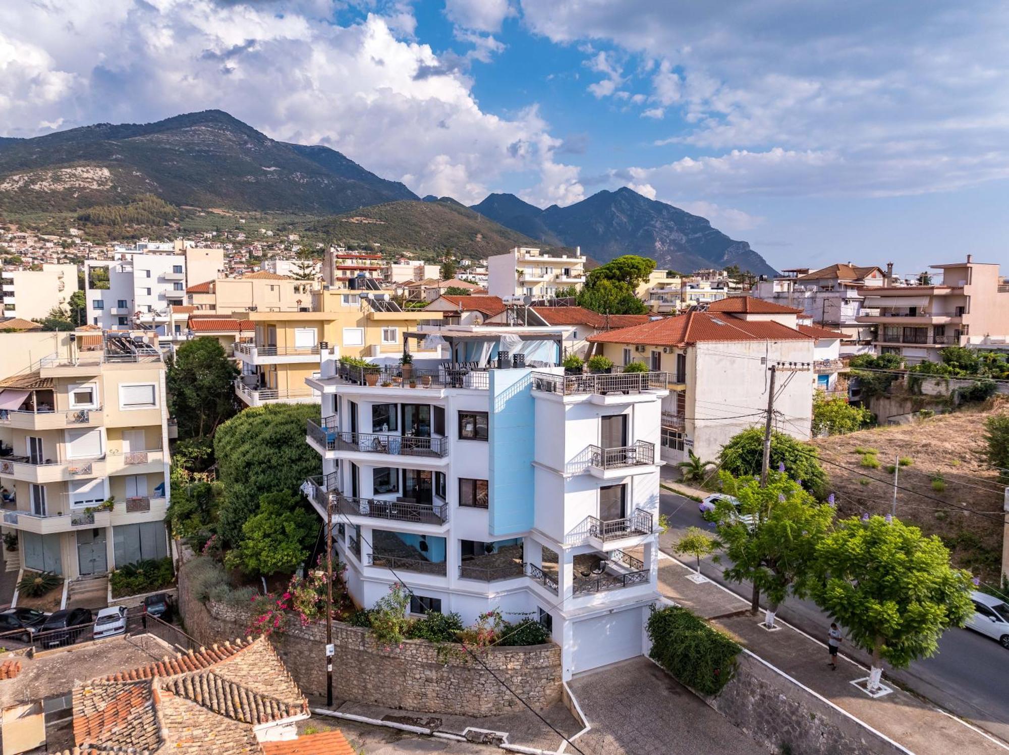 Magical Seaside Town Boutique Apts 2 Kyparissia Esterno foto